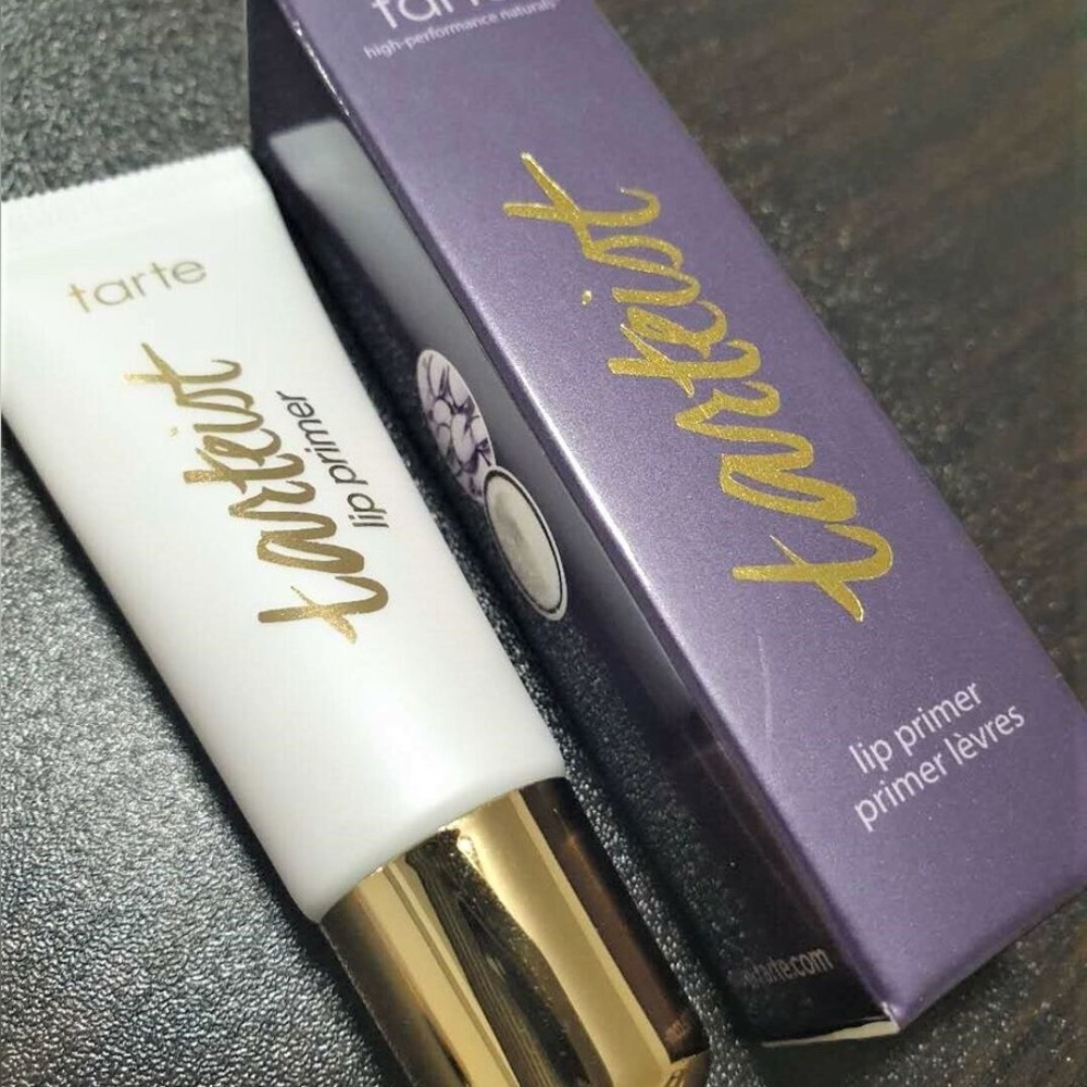 NWT Tarte Lip Primer 0.2oz/7ml. New in Box. US 
Tarte Lip Primer -Gold and White